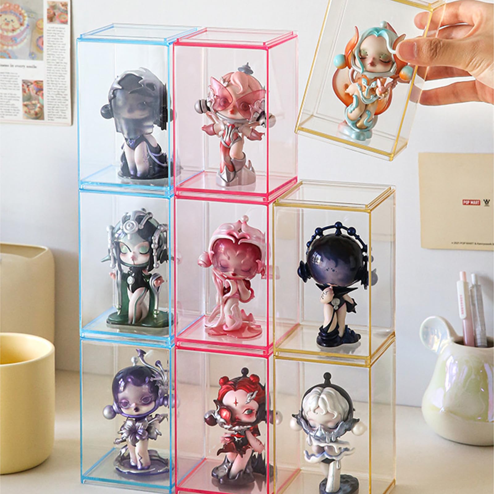 Figure Display Box - Kotak Display Akrilik untuk Figur Berwarna-warni,