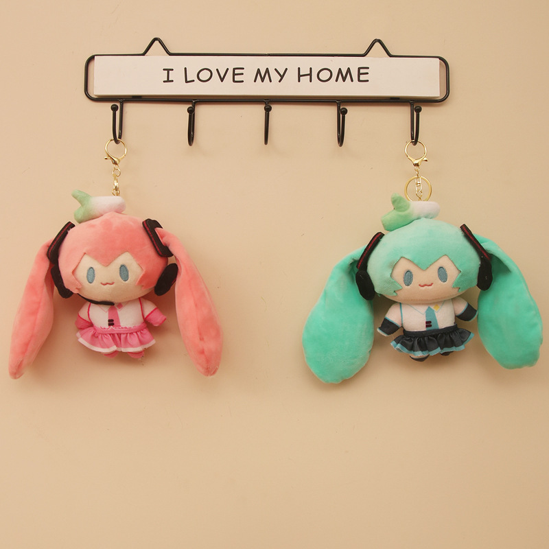 Gantungan Kunci Boneka Anime M - Anime Merchandise Keychain ulasan dan harga
